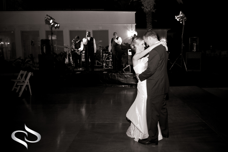 Bride and Groom first dance at the Palma Ceia Country Club