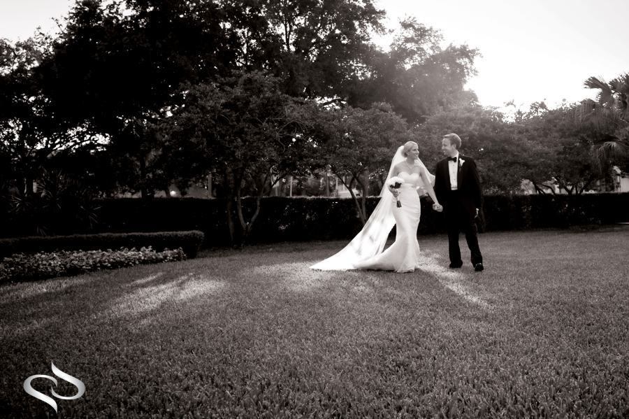Stunning Bride and Groom in black and white